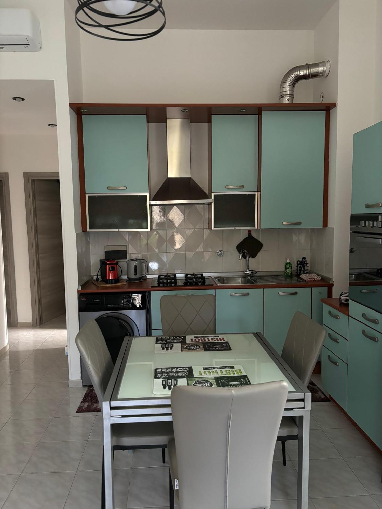 Sweet Apartment *